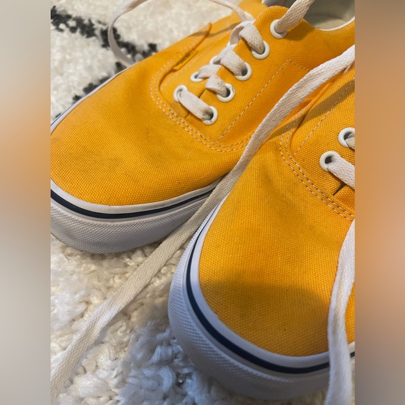Yellow Vans - Picture 6 of 10